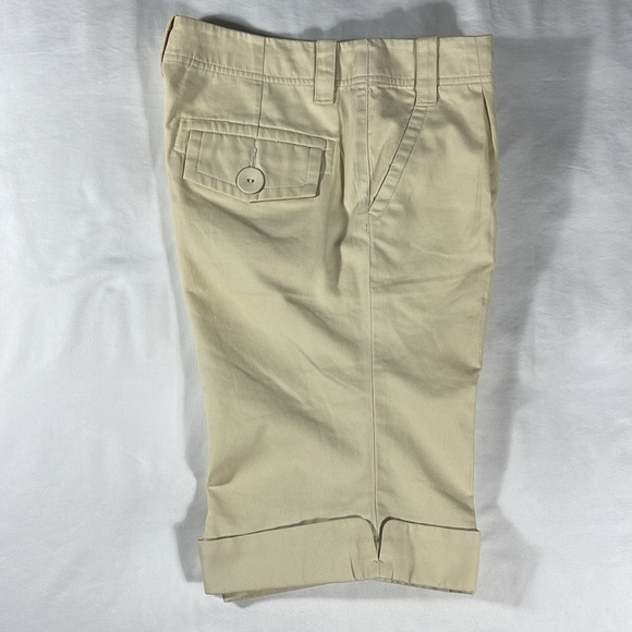 Banana Republic womens pale yellow ribbed pleated Bermuda 12" shorts - size 4 - Picture 8 of 10